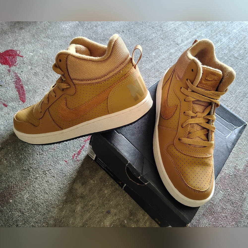 Nike Court Borough Mid 2 Wheat (Flax) 8W (6.5Y)